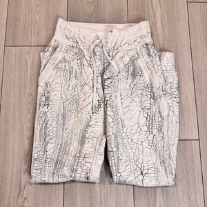 Lululemon Warm Down Jogger Thread Dye White Black Womens Size 2